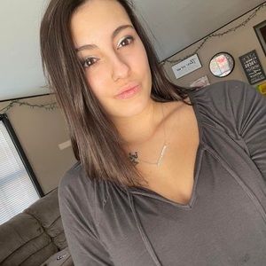 Meet your Posher, Brittney